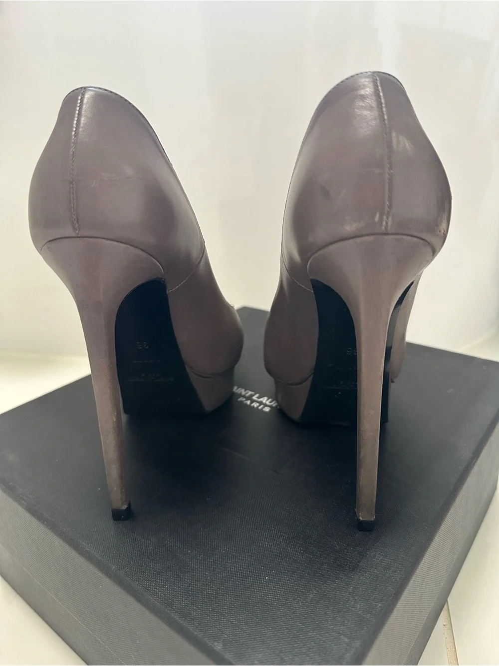 Saint Laurent Pointed-Toe Stiletto Pumps - Picture 5 of 13